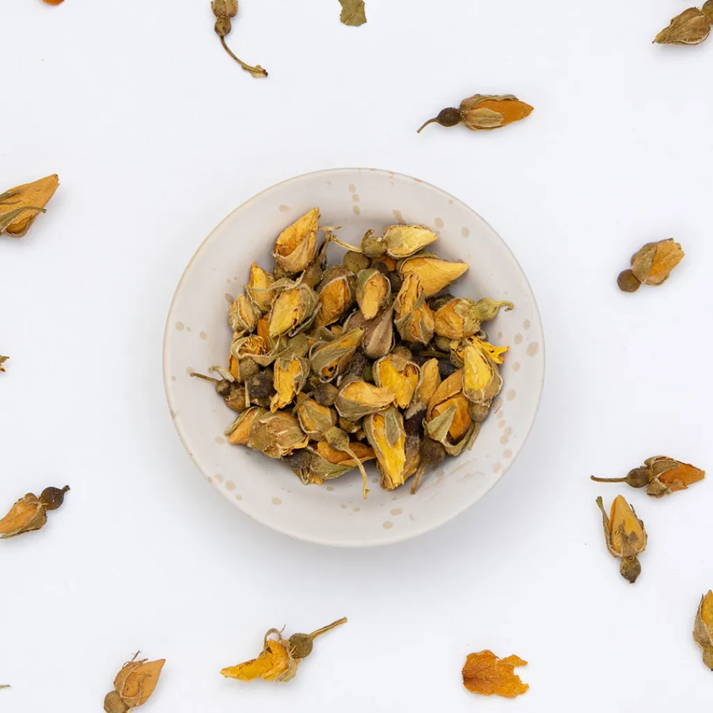 Terza Luna Erbe Officinali|Fiori Eduli E Garnish^Yellow rose buds